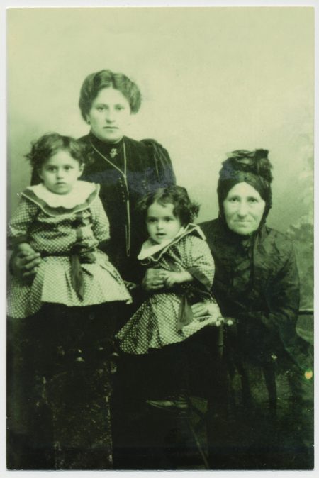 1912 Just before sailing to America – Great Grandmother Rose, Grandmother Ida, Mother Sara, Aunt Chaya