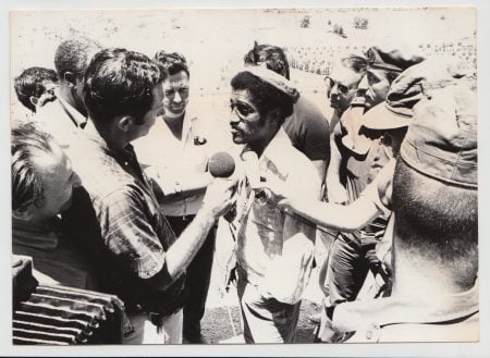 Sammy Davis Visits Soldiers, 1969.07.00
