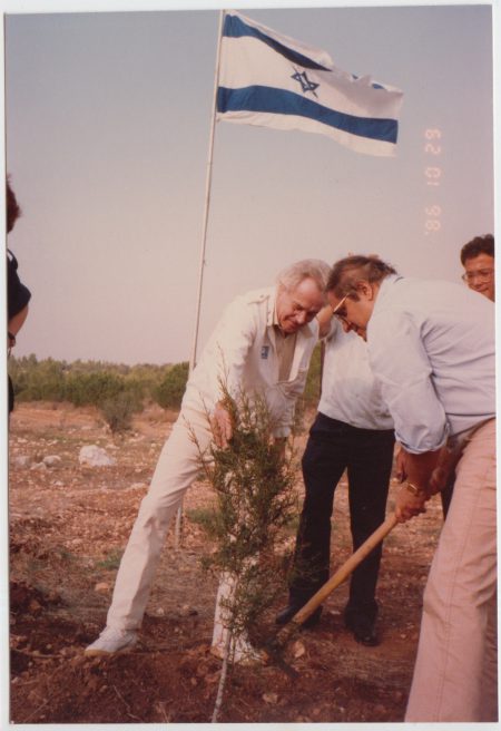 1986.10.29_Peace Park Tree Planting Ceremony_Jack Lemmon_Leon Charney
